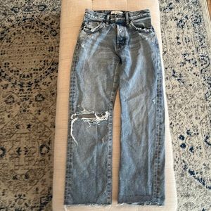 Moussy vintage jeans also has four buttons